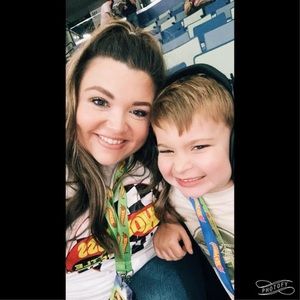 Meet your Posher, Ashley